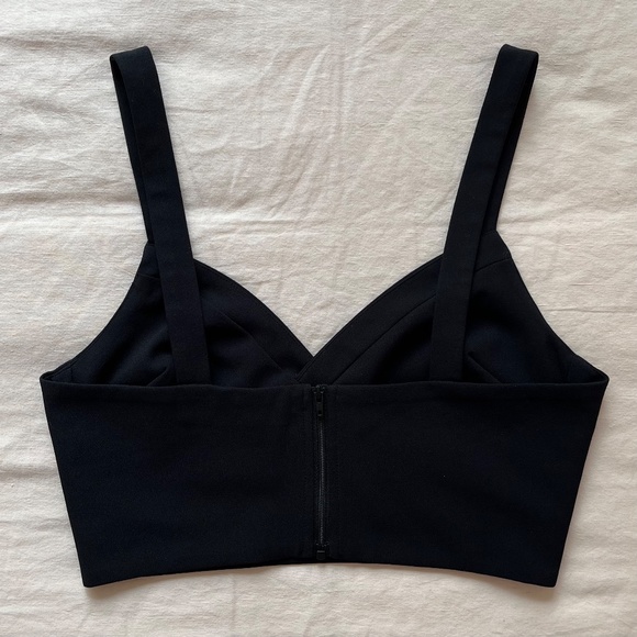Aritzia Babaton⎜LINCOLN BRA TOP⎜BLACK - Picture 9 of 15